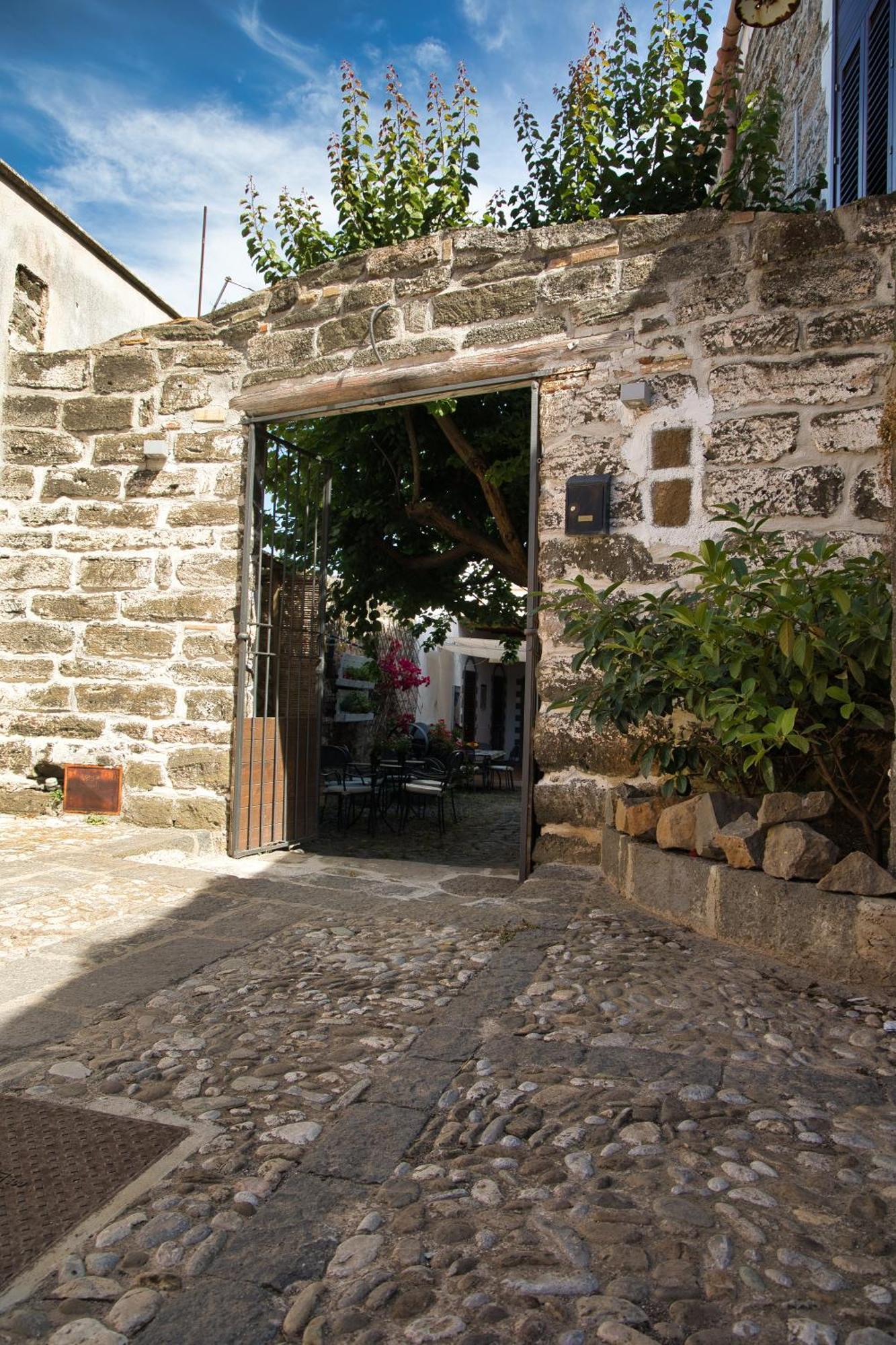 Baglio Antico Forno Hotel Isola di Ustica Exterior foto
