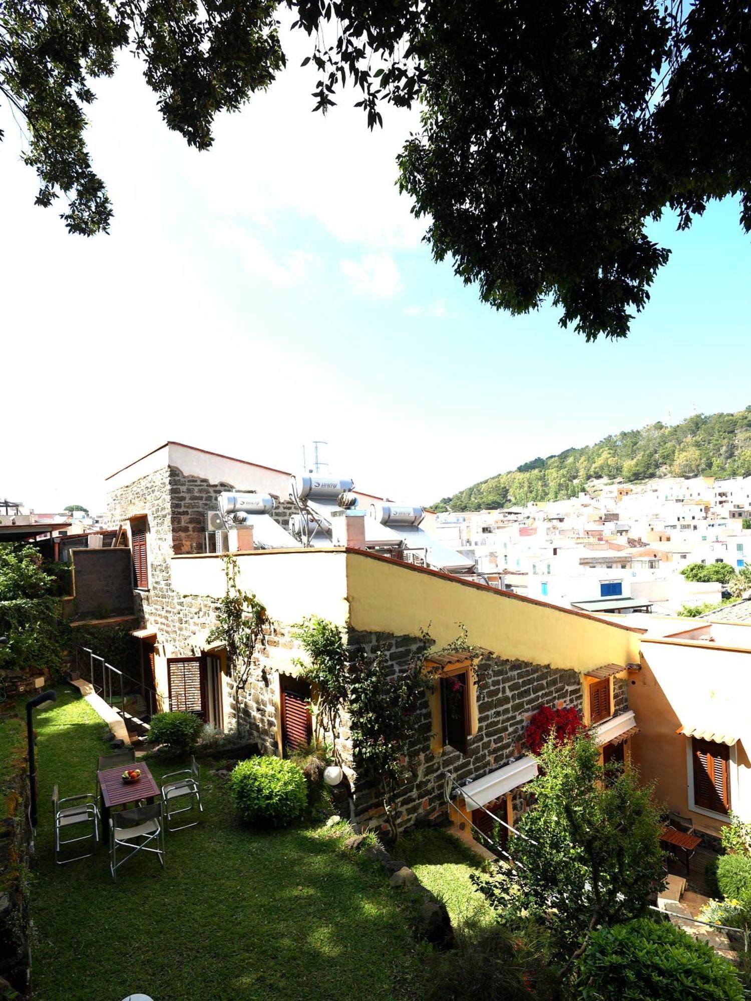 Baglio Antico Forno Hotel Isola di Ustica Exterior foto
